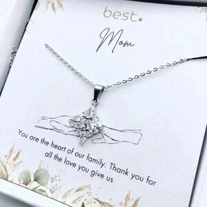 Necklace with message to mother